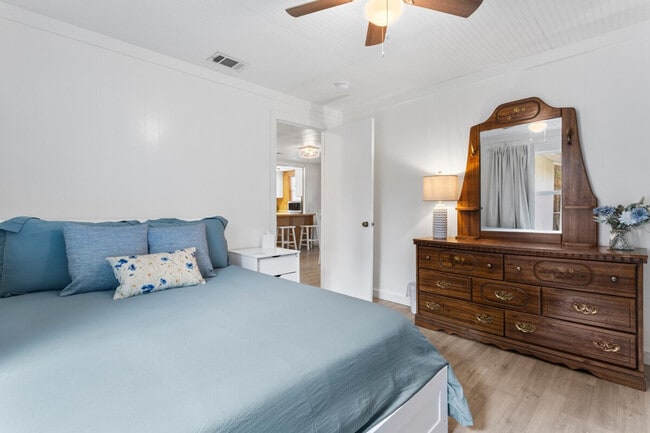 Building Photo - 10104 Johns Bayou Rd