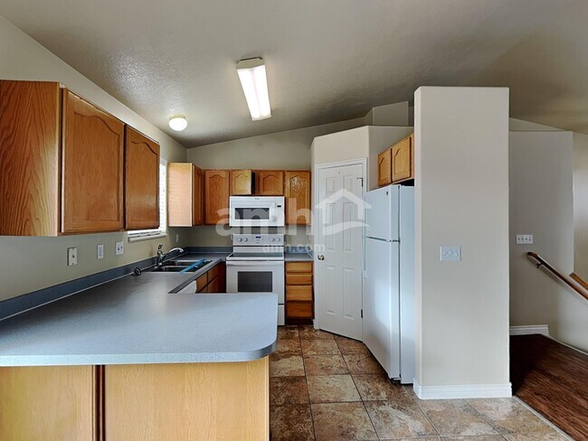 Building Photo - 2359 W 2075 N