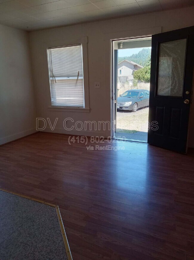 Building Photo - 47730 Christel Ln