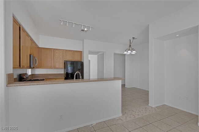 Building Photo - 10132 Crest Brook Pl