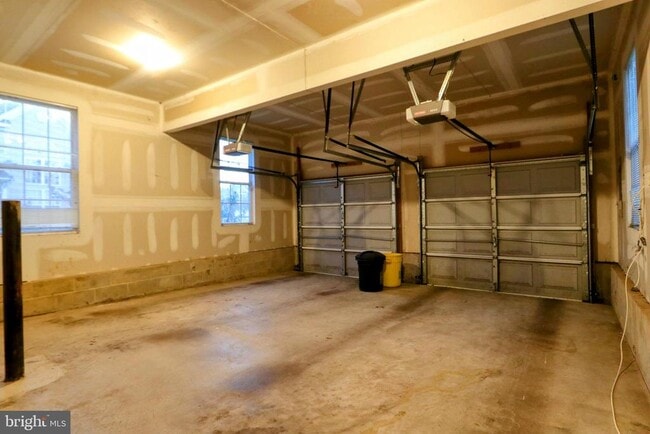 Building Photo - 34 Windsor Pond Rd