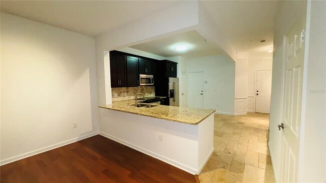 Building Photo - 6360 Ranelagh Dr