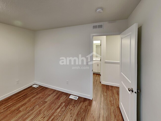 Building Photo - 3503 N Annabell St