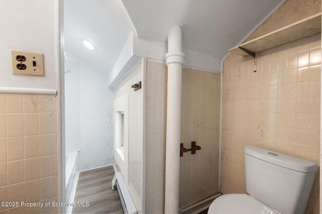 Building Photo - 121 Throop St