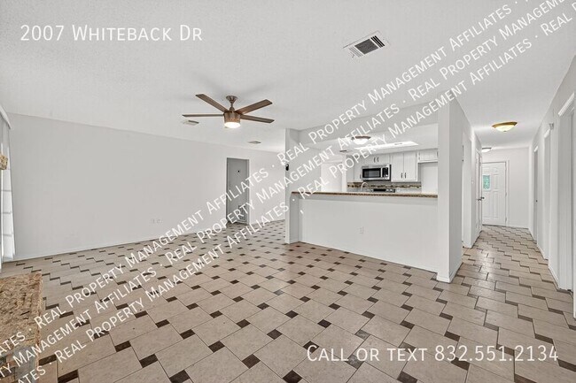 Building Photo - 2007 Whiteback Dr