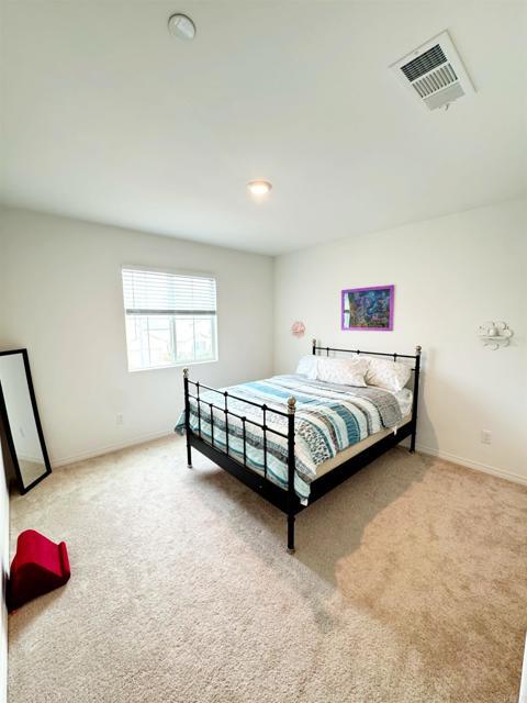 Building Photo - 34148 Thistlewood Ave