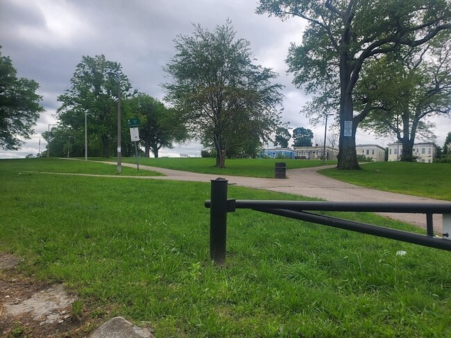 Building Photo - 56 Percival St