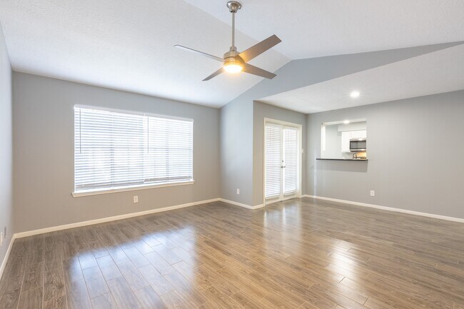 Building Photo - 14600 Fonmeadow Dr