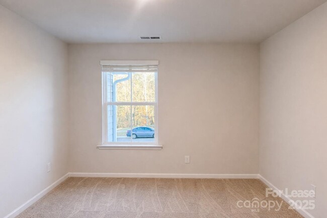 Building Photo - 209 Alluvium Ln