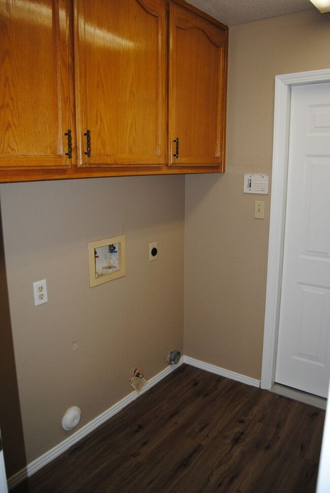 Building Photo - 9400 Huntsman Oak Ct