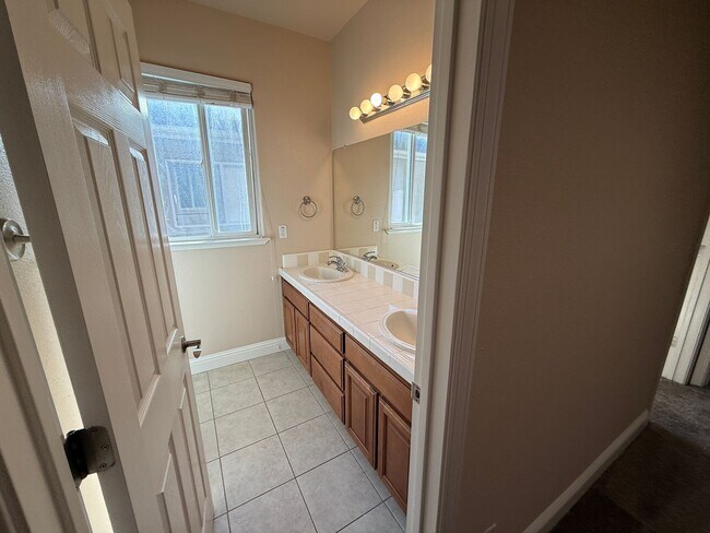 Building Photo - $4495 - Beautiful 5 Bedroom 3 Bath Home wi...