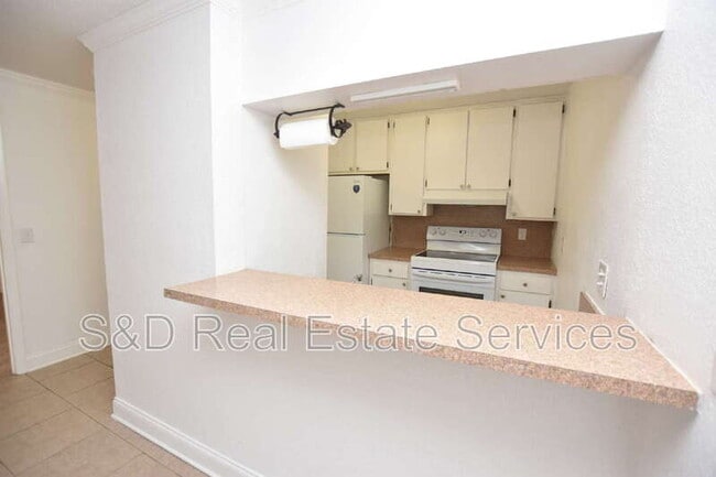 Building Photo - 141 Fernery Rd