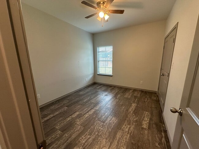 Building Photo - 13314 CR 285-Unit 5