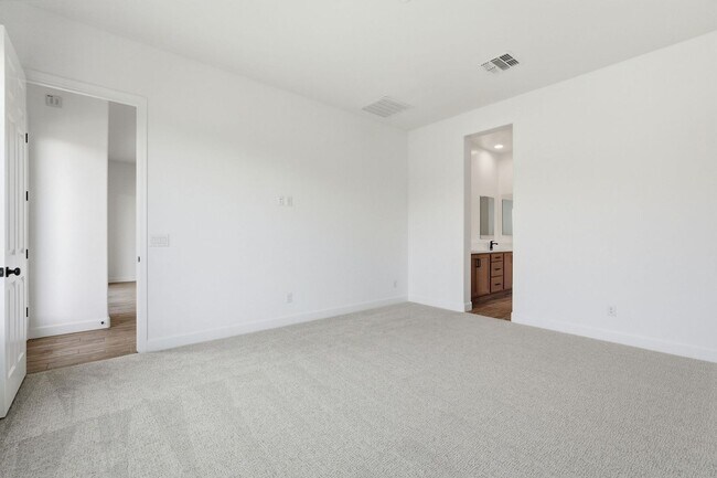 Building Photo - 2942 Manzanilla Ave