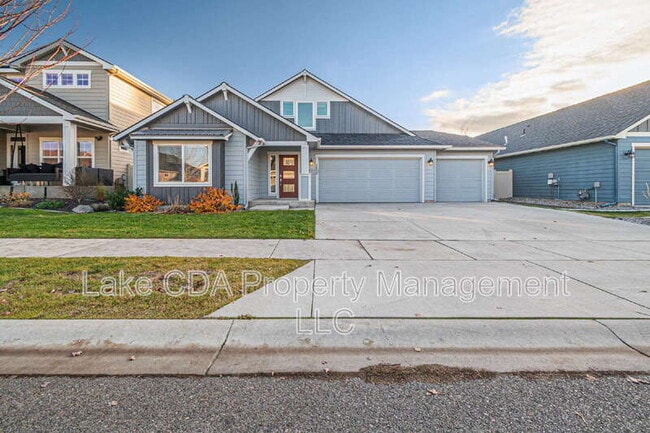 Building Photo - 2892 W Rimbaud Ave