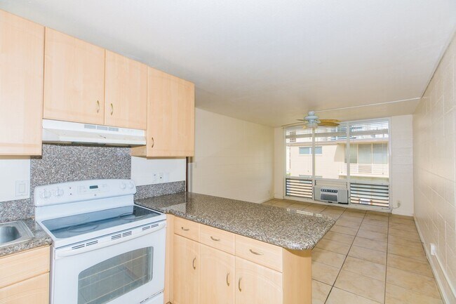 Building Photo - Bishop Manor Unit 22