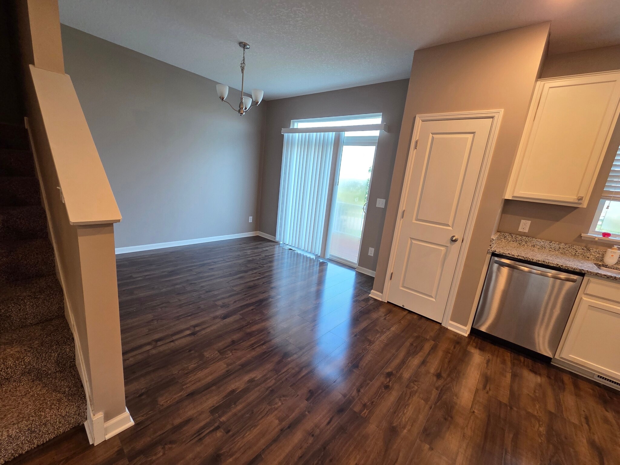 Building Photo - 8783 Granite Ln