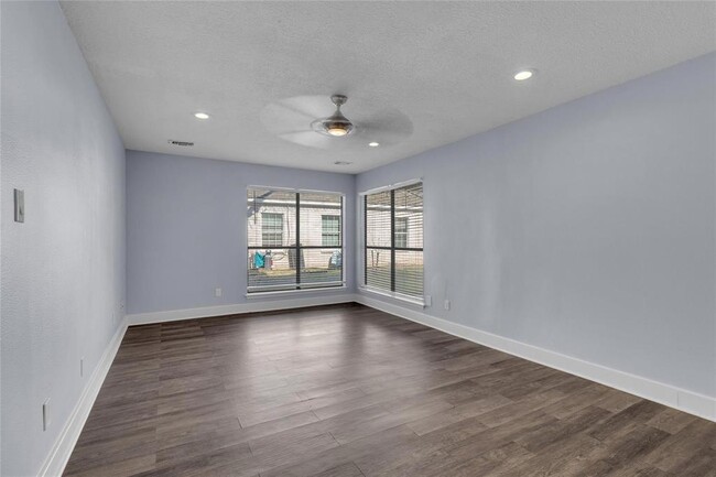 Building Photo - 19002 Walden Forest Dr