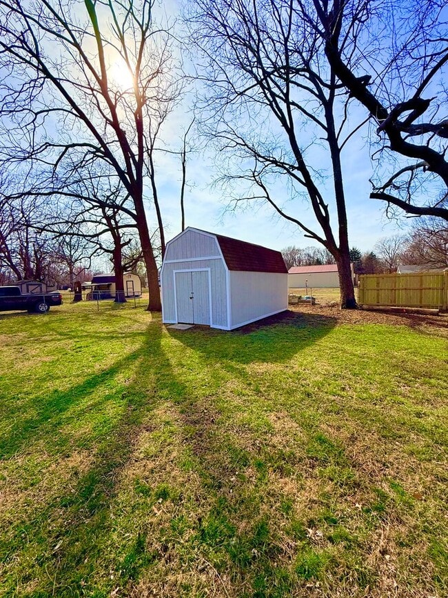 Building Photo - "Lots Of New" in South/West Springfield on a Quite Culta-sac