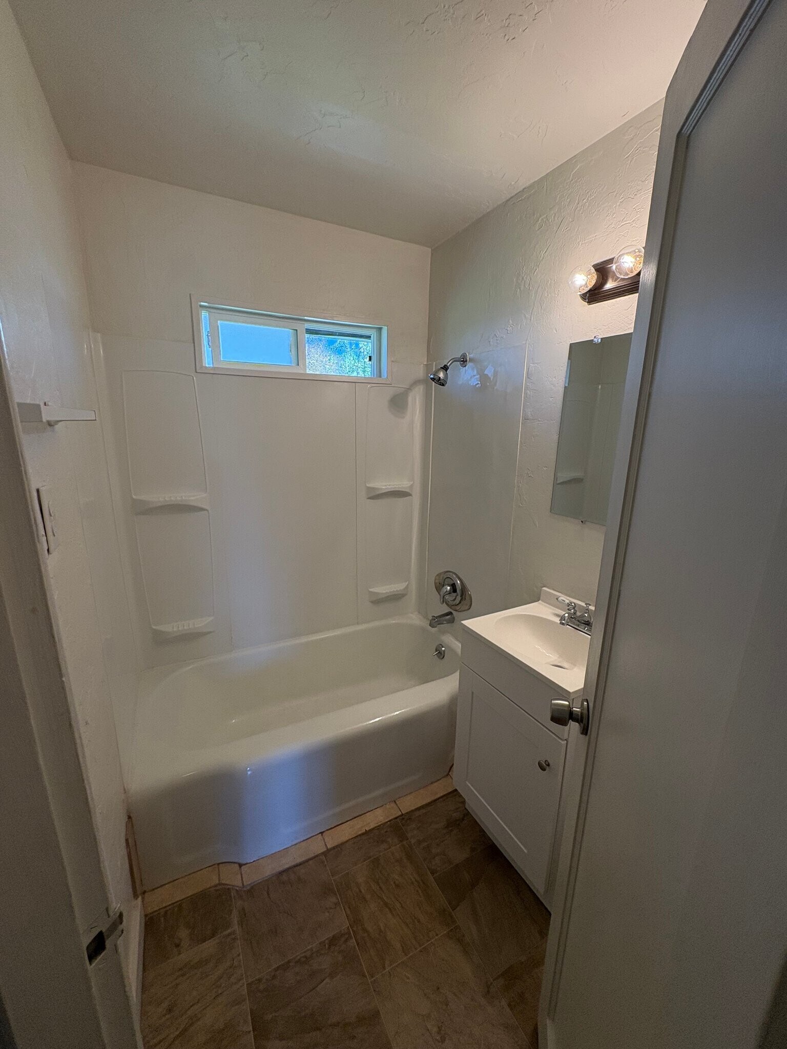 Building Photo - 591 W Sherman St