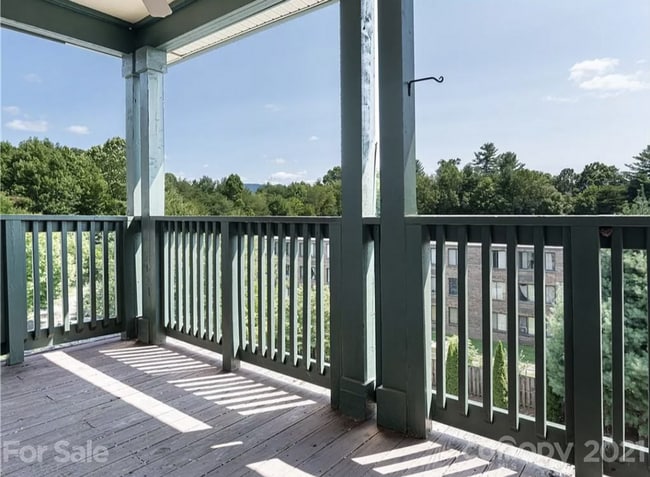Building Photo - Beautiful Asheville Condo-Located in The Beaucatcher House!