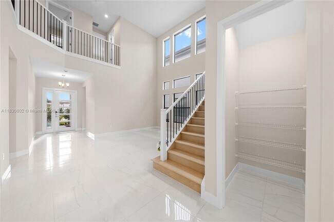Building Photo - 20422 Southernwood Ave