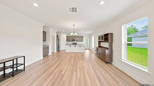 Building Photo - 7211 Kenilworth Crossing Ave
