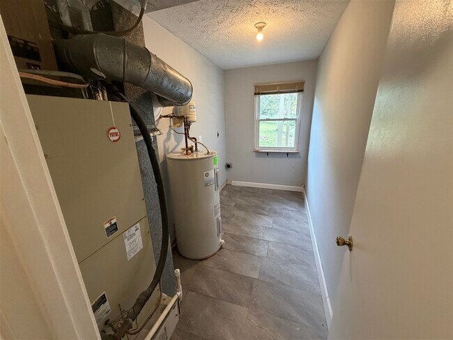 Building Photo - 2600 Northern Rd