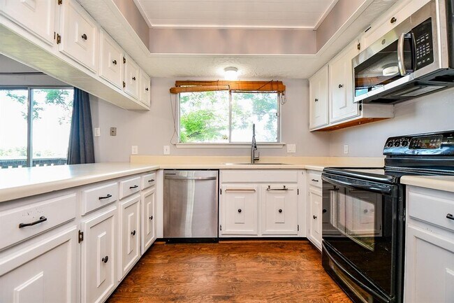 Building Photo - 1218 Briarmead Dr