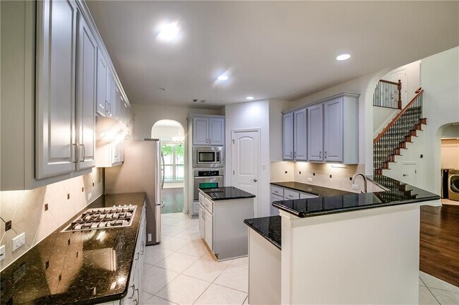 Building Photo - 401 Ridgetop Bend