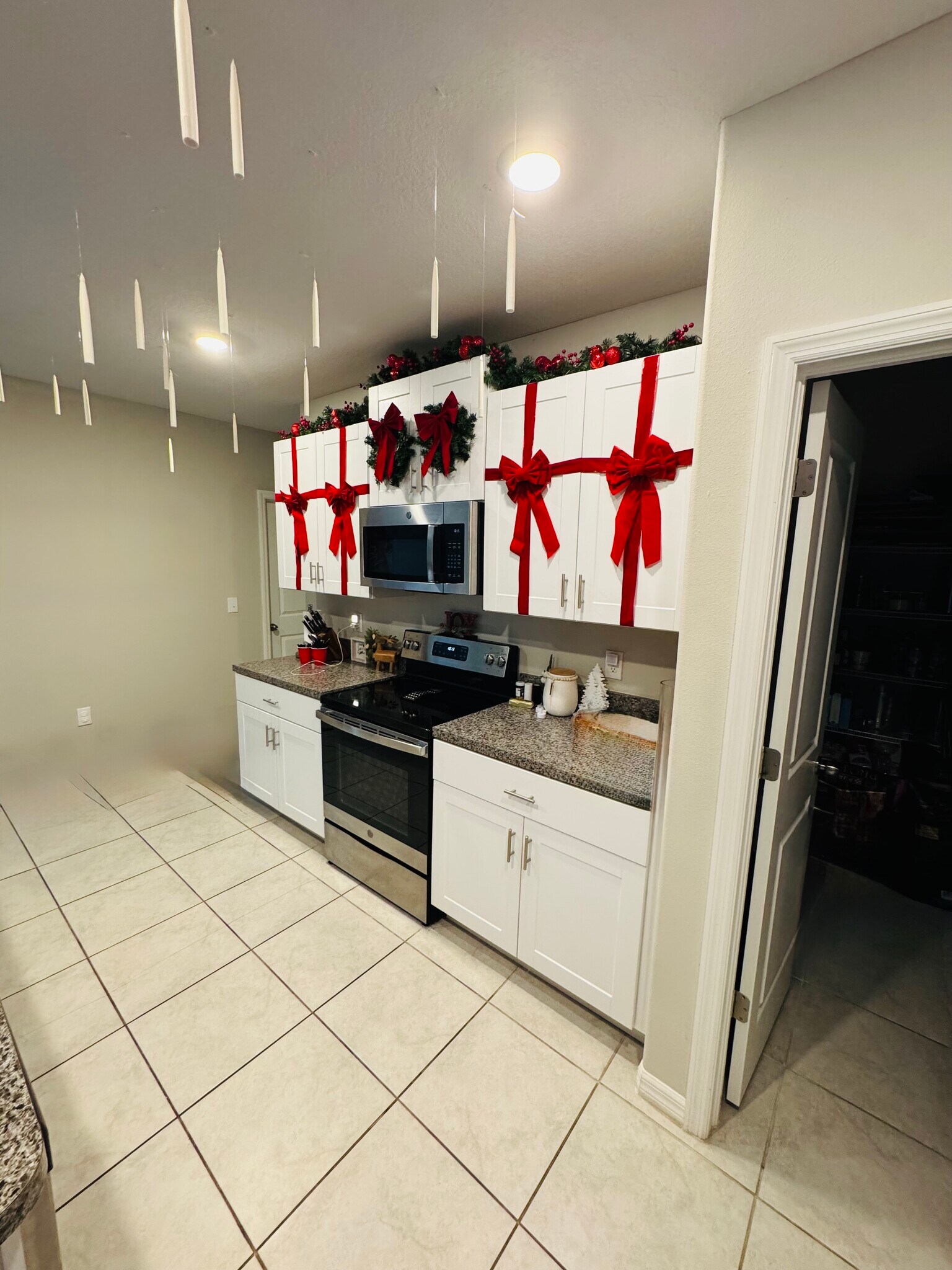 Building Photo - 7335 Canterbury Bells Ct