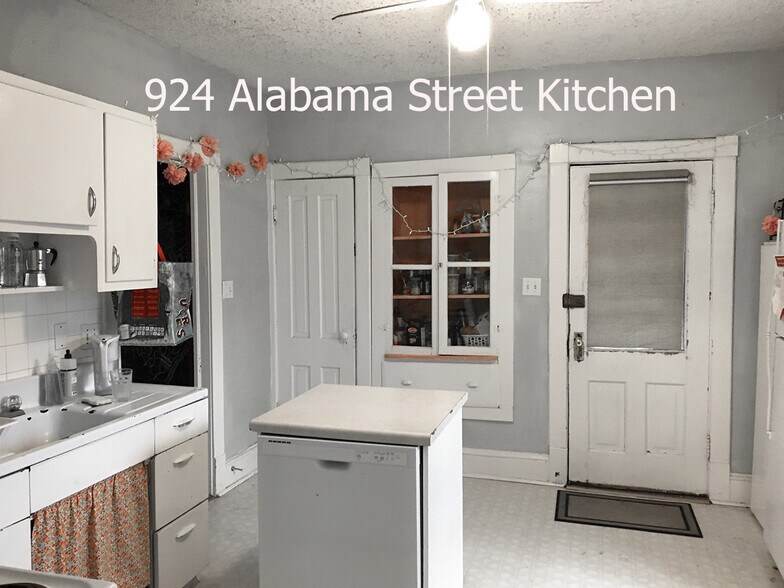 Building Photo - 924 Alabama St