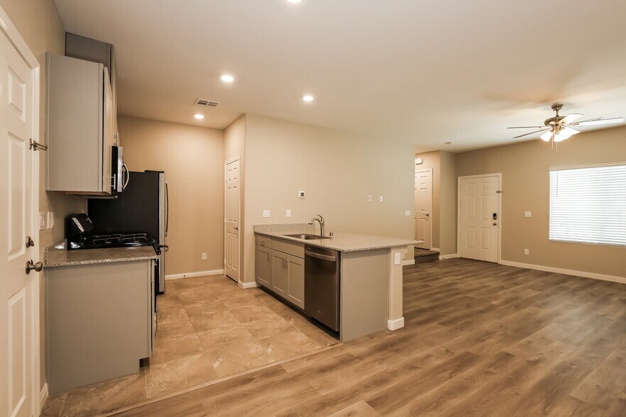 Building Photo - 4340 Luster Ave