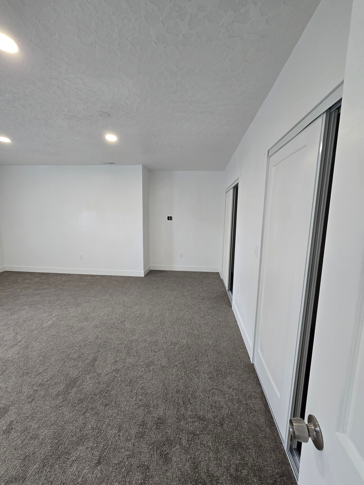 Building Photo - 844 W Fallow Dr