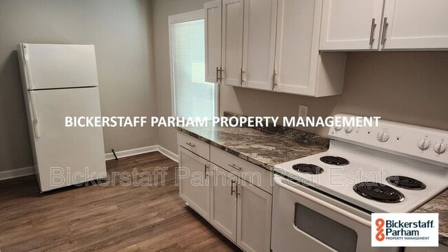 Building Photo - 3923 Trask Dr