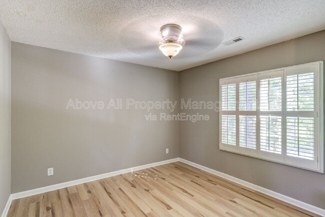 Building Photo - 103 Unaka Ct