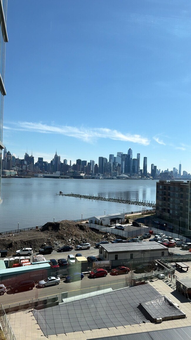 Building Photo - 9 Ave at Port Imperial