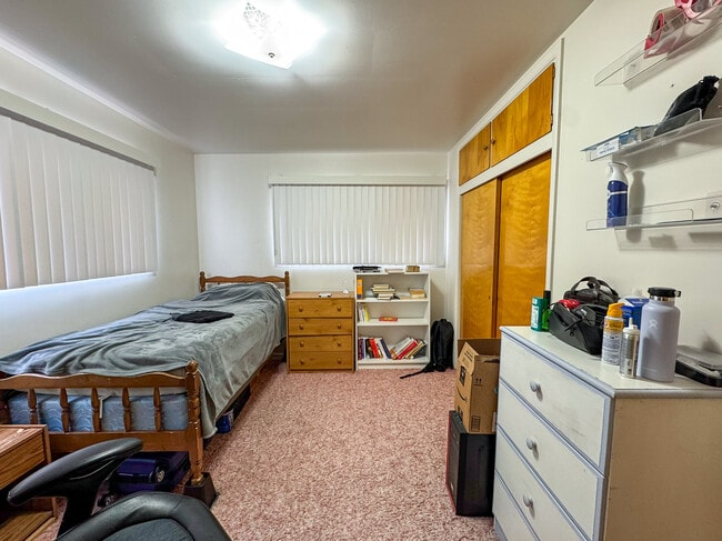 Building Photo - 845 E 820 N