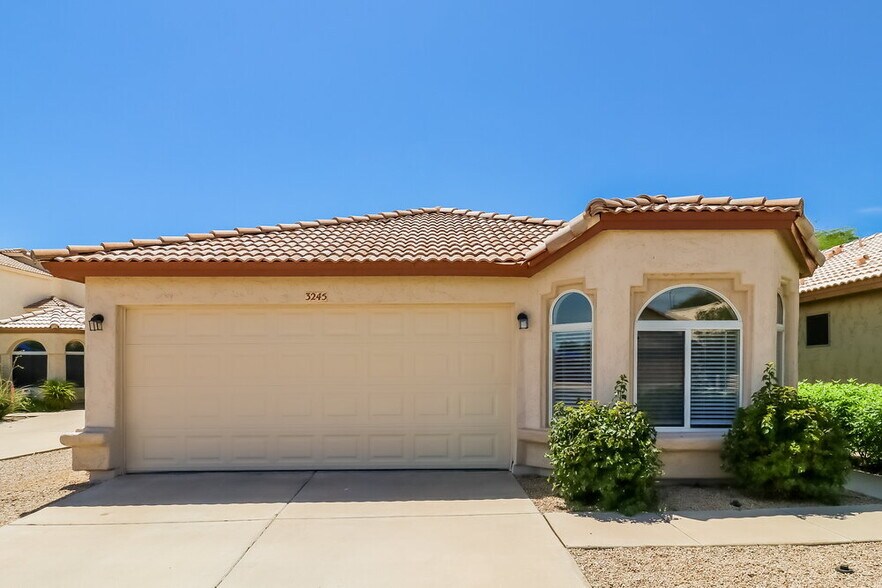 Primary Photo - 3245 E Kristal Way