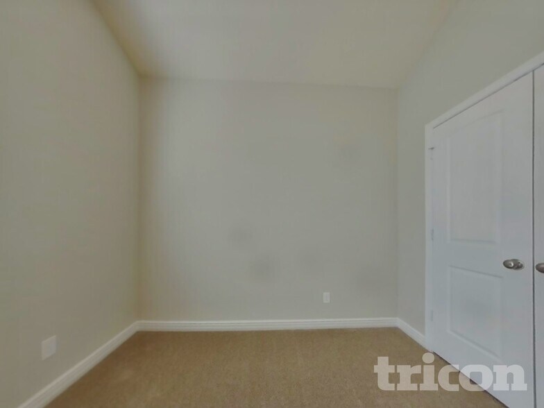 Building Photo - 6618 NW 104th Terrace