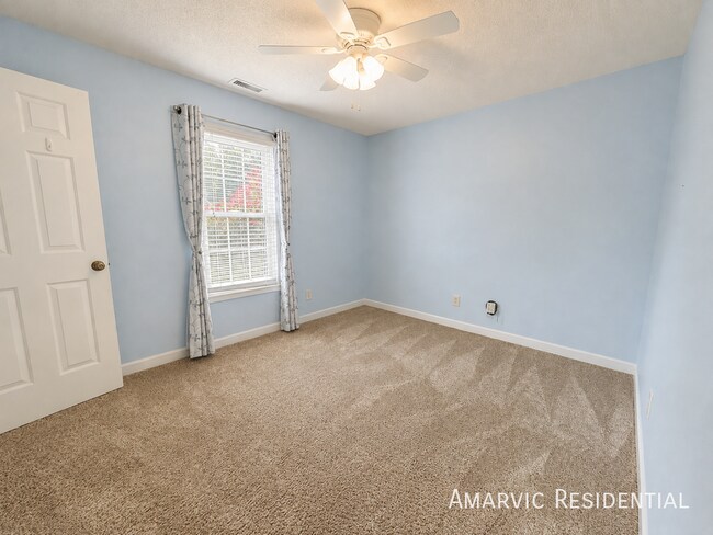 Building Photo - 1290 Pyrtle Dr