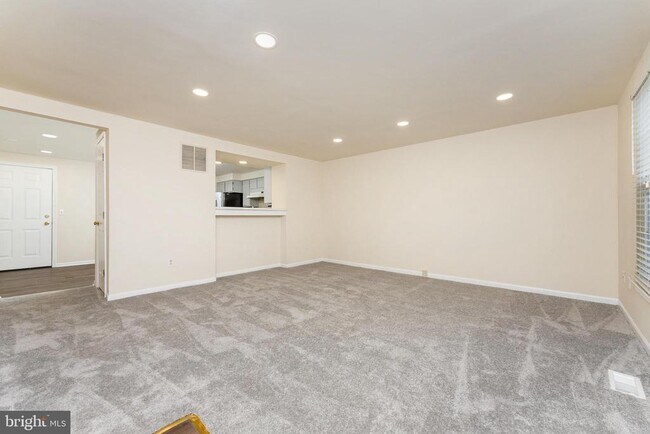 Building Photo - 3421 Belleplain Ct