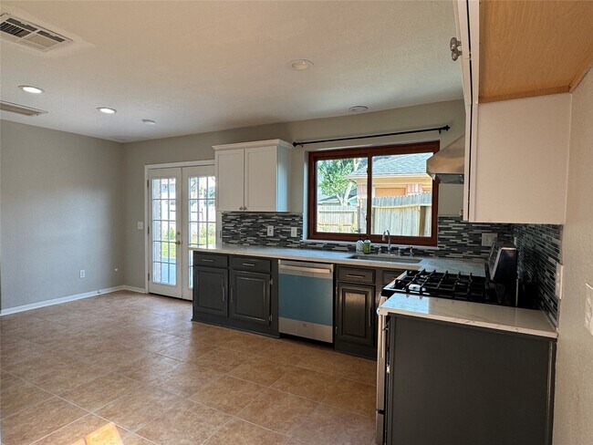 Building Photo - 3815 Flintrock Ln