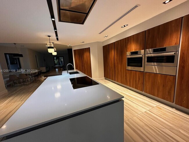 Building Photo - 223 NW 129th Ave