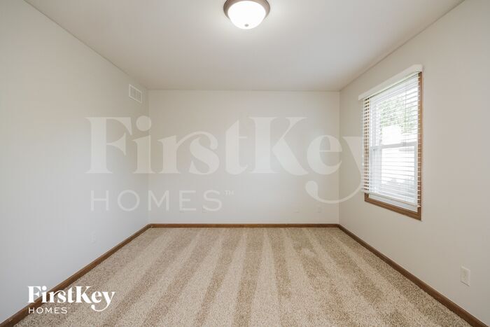 Building Photo - 301 Prairie Valley Ct
