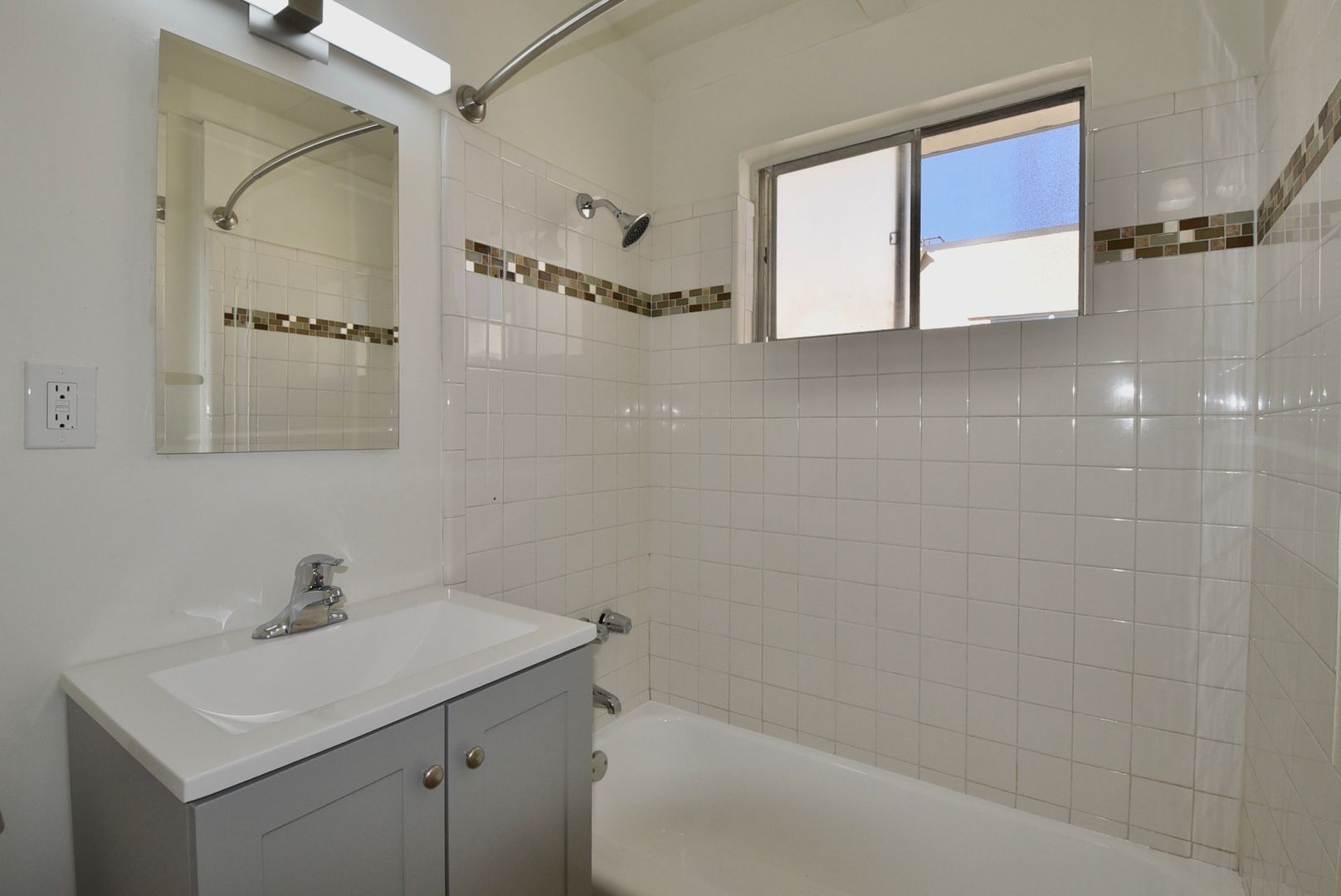 Building Photo - 6125 Whitsett Ave