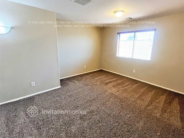 Building Photo - 15288 W Tasha Dr