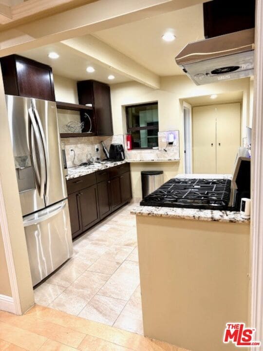 Building Photo - 8808 Chatlake Dr