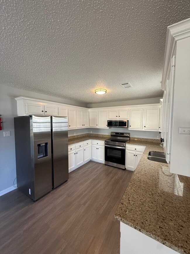 Building Photo - 16 Cypress Dr