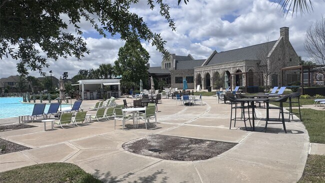 Building Photo - 15746 Harding Bend Dr